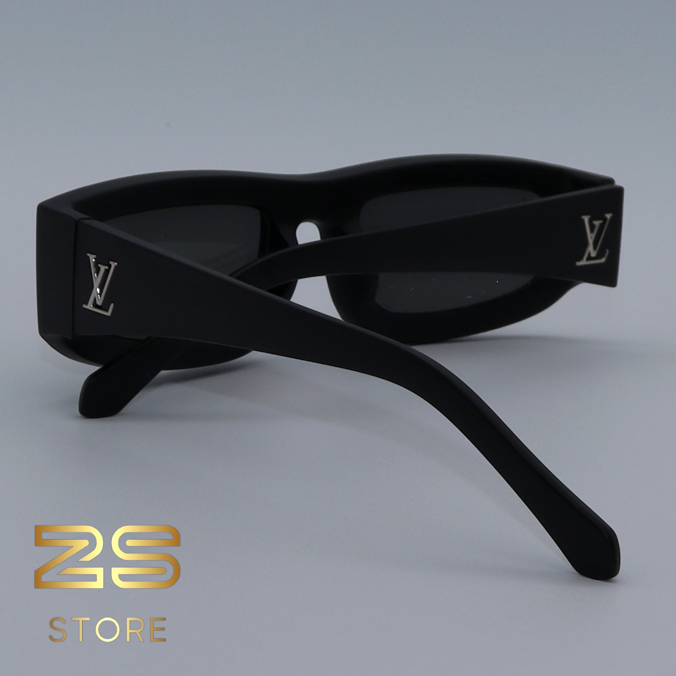 LOUIS VUITTON - 2415 Noire